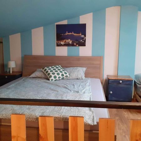 Apartament Na Rynku Chęciny Exteriör bild