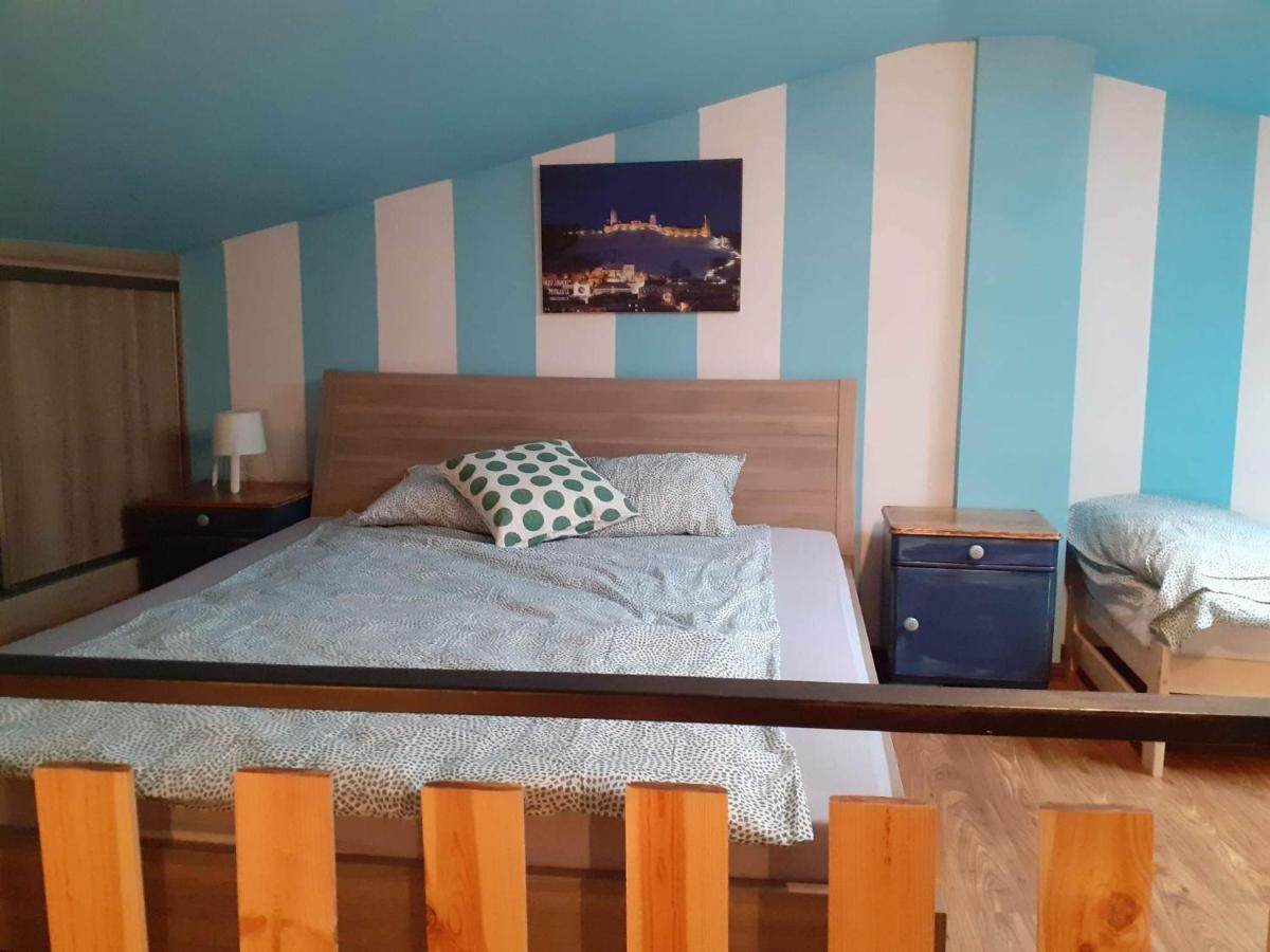 Apartament Na Rynku Chęciny Exteriör bild